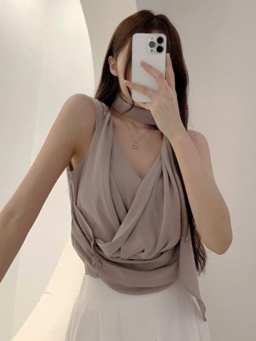 V-Neck Plain Ruched Cropped Tank Top