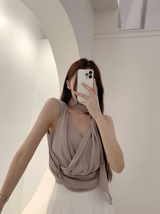 V-Neck Plain Ruched Cropped Tank Top