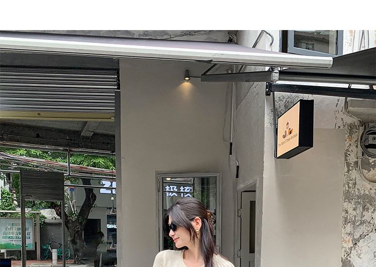 Short Sleeve Round Neck Plain Knit Top