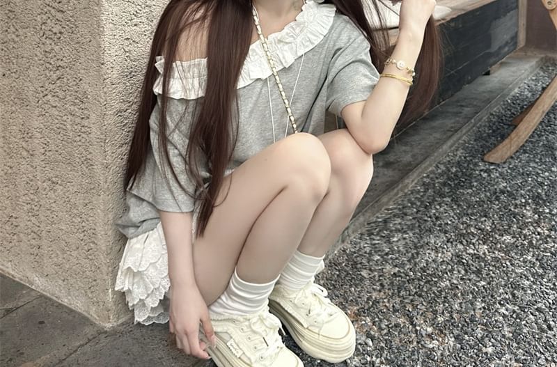 Short-Sleeve Off Shoulder Ruffle Plain T-Shirt