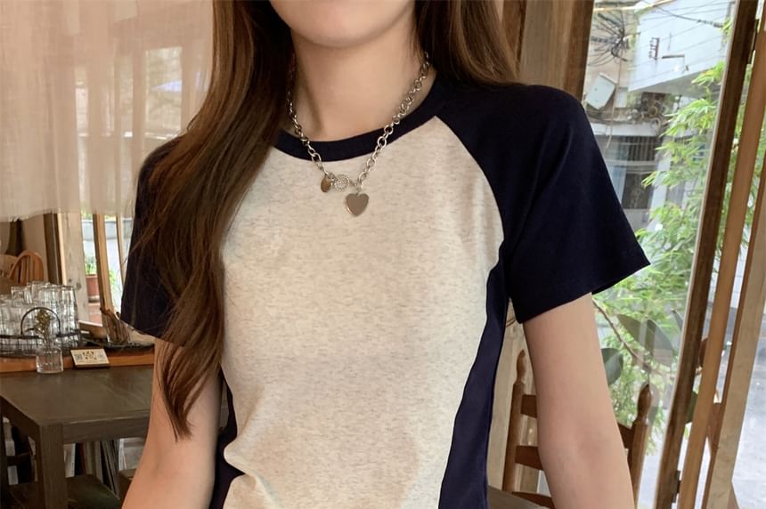 Short-Sleeve Crewneck Raglan Crop T-Shirt