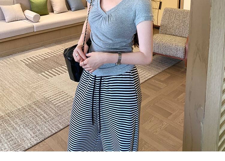 Short-Sleeve V-Neck Ruched Plain T-Shirt