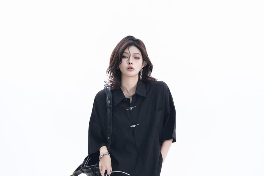 Elbow-Sleeve Collared Plain Button Up Shirt