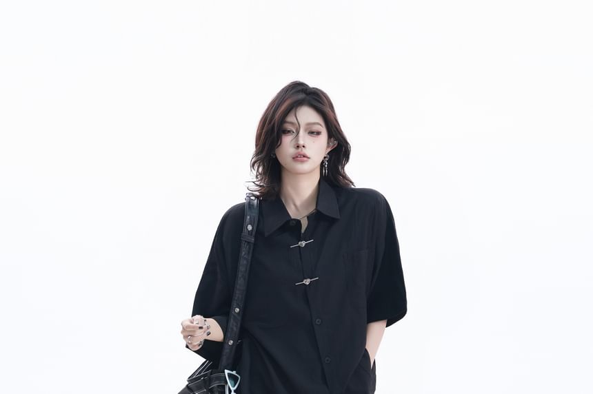 Elbow-Sleeve Collared Plain Button Up Shirt