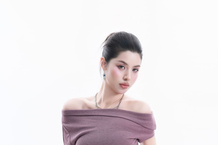 Short-Sleeve Off Shoulder Plain Ruched T-Shirt