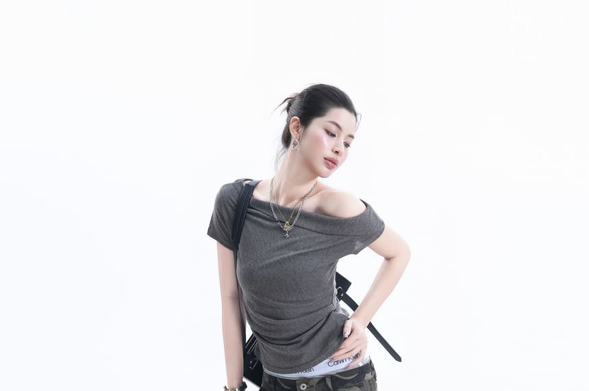 Short-Sleeve Off Shoulder Plain Ruched T-Shirt