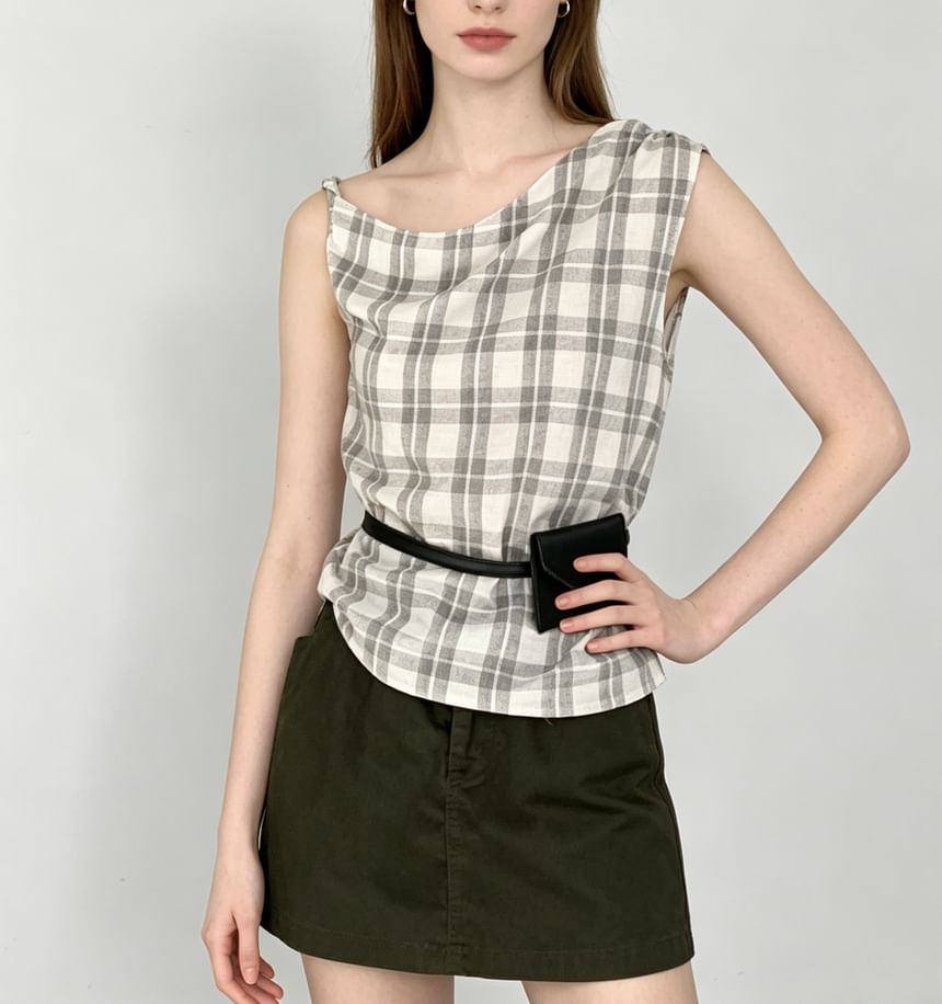 Asymmetrical Neckline Plaid Slim-Fit Tank Top