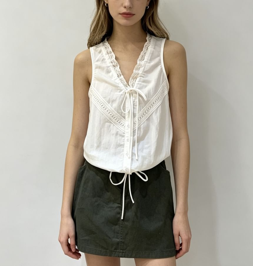 V-Neck Lace Trim Tie-Front Drawstring Tank Top - Solid