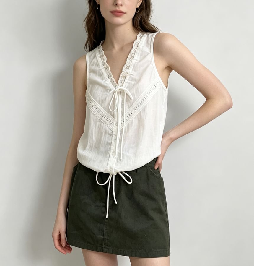 V-Neck Lace Trim Tie-Front Drawstring Tank Top - Solid
