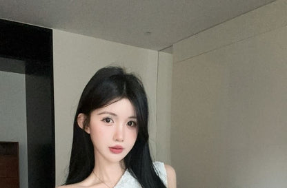 Asymmetric Lace Sleeveless Crop Top - Solid