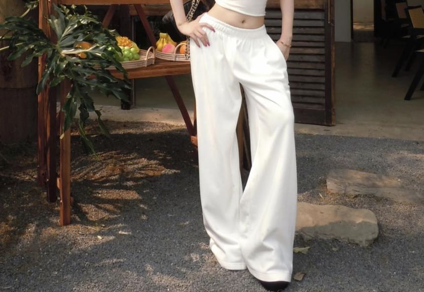 Cap-Sleeve Lace Crop Top & Elastic Waist Sweatpants