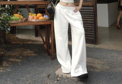 Cap-Sleeve Lace Crop Top & Elastic Waist Sweatpants