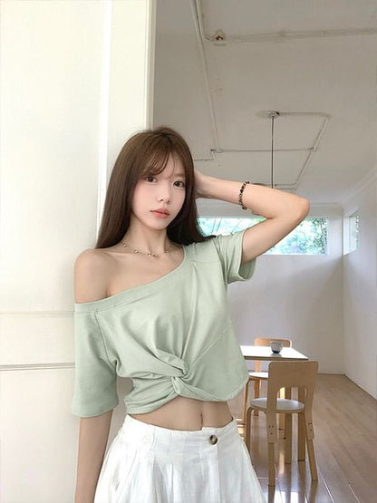 Short-Sleeve One-Shoulder Plain Knot Cropped T-Shirt
