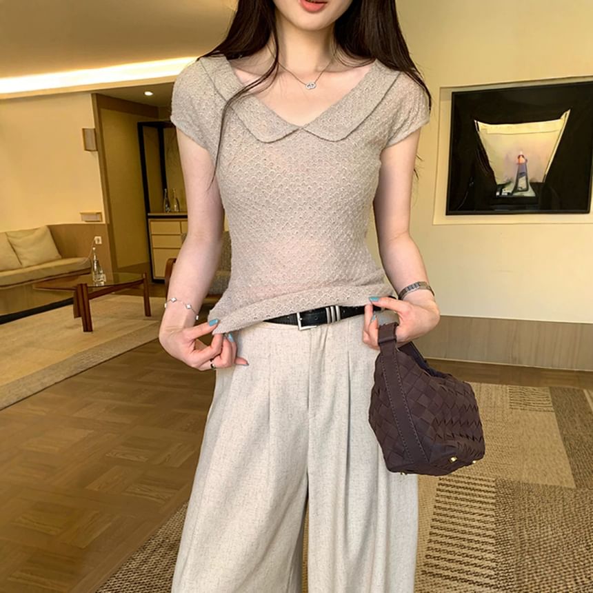 Textured Knit Top with Collar and Short Sleeves