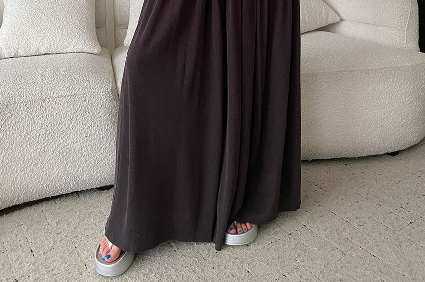 Scoop Neck Knit Top & Pleated Maxi Skirt Set