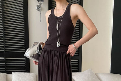 Scoop Neck Knit Top & Pleated Maxi Skirt Set