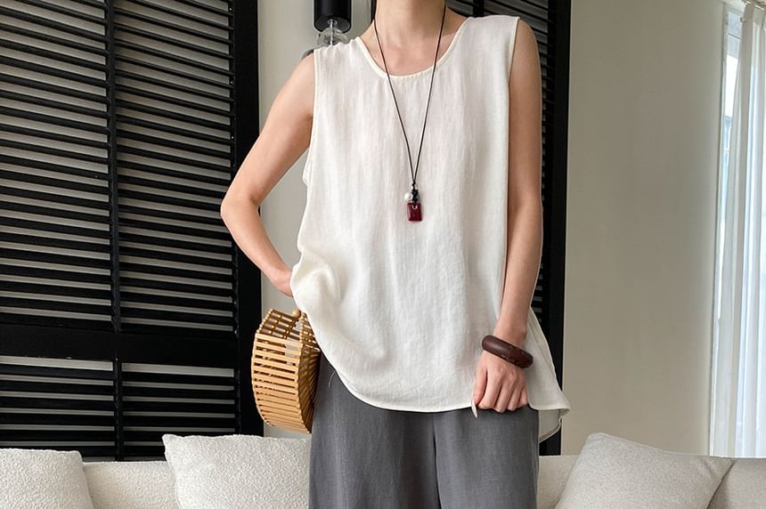 V-Neck Sleeveless Basic Blouse