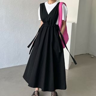 Schlichtes Midi-Pulloverkleid in A-Linie mit V-Ausschnitt