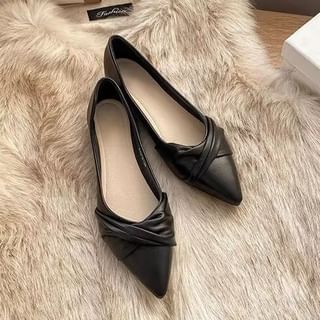 Pointed Flats