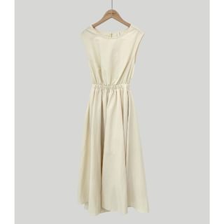 Ärmelloses, schlichtes Maxi-A-Linien-Kleid mit offenem Rücken