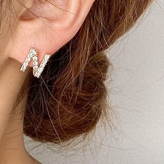 Rhinestone Lettering Ear Stud