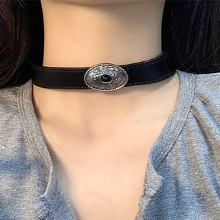 Black Western Oval Disc Faux Leather Choker