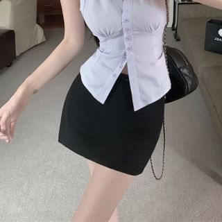 Sleeveless V-Neck Striped Button-Up Shirt / High Rise Mini Pencil Skirt