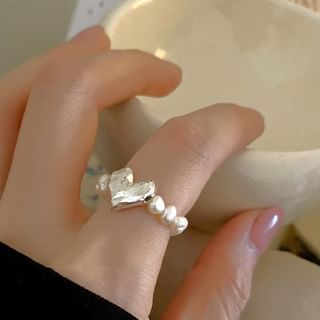 Bague en fausse perle en forme de cœur