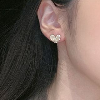 Boucle d'oreille à tige en forme de cœur avec strass