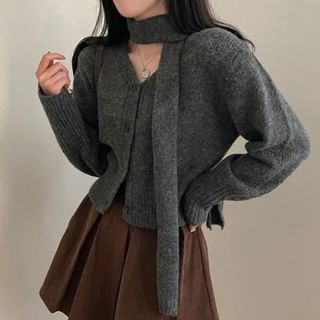 Long Sleeve V-Neck Crop Cardigan with Choker