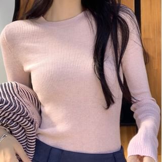 Ribbed V-Neck Cardigan & Mini Skirt Set with Brooch - Long Sleeve Knit Top