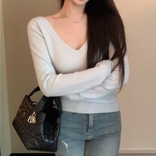 Long Sleeve V-Neck Plain Knit Top / High Rise Plain Bow Maxi Pencil Skirt