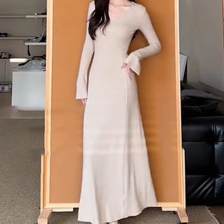 Flared Sleeve V Neck Plain Sheath Maxi Dress