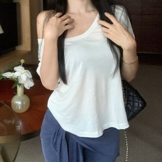 Short-Sleeve Off Shoulder Plain Crop T-Shirt / High Waist Plain Skirt Overlay Yoga Pants