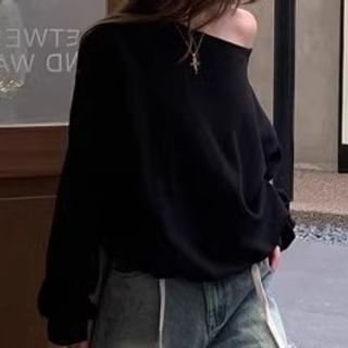 Off-Shoulder Plain Pullover / Drawstring Waist Contrast Trim Washed Ripped Wide Leg Jeans