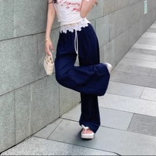 Short-Sleeve Lettering T-Shirt / Lace Waistband Wide Leg Pants