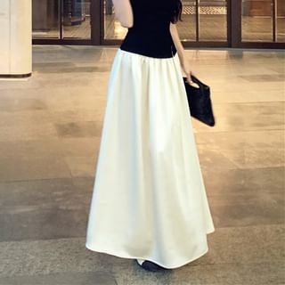 Short-Sleeve Two Tone Asymmetrical Top / High Waist Maxi A-Line Skirt