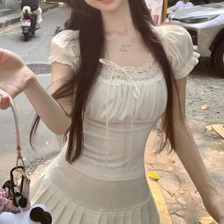 Short-Sleeve Square Neck Plain Bow Lace Trim Slim Fit Tee