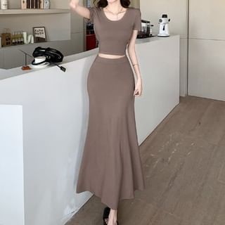 Short-Sleeve Scoop Neck Solid Crop Tee & High-Waist Midi Flared Skirt Set