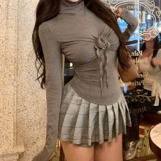 Turtleneck Cinched Pullover in Solid Tone