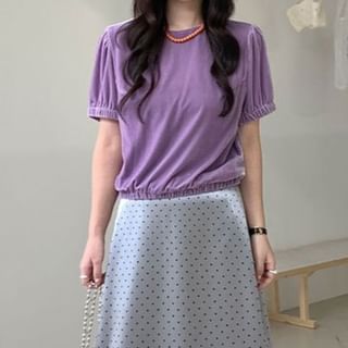 Casual Short Sleeve Crop Tee with Round Neck