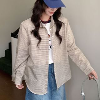Classic Plaid Button-Down Long Sleeve Shirt