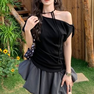 Off-Shoulder Short-Sleeve Slim T-Shirt