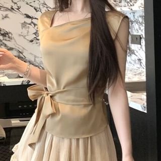 Sleeveless Asymmetrical Neck Plain Tie-Waist Satin Top / High Waist Plain Lace Trim Mini A-Line Skirt