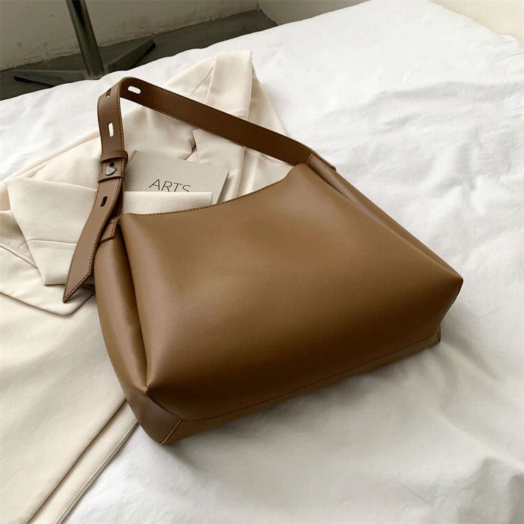 Sac fourre-tout minimaliste en cuir vegan