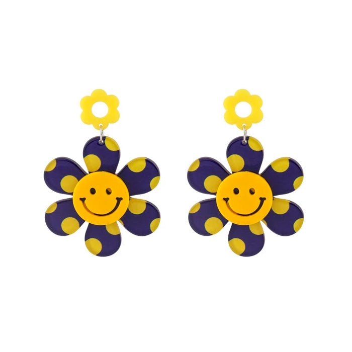 Boucles d'oreilles jolies fleurs souriantes