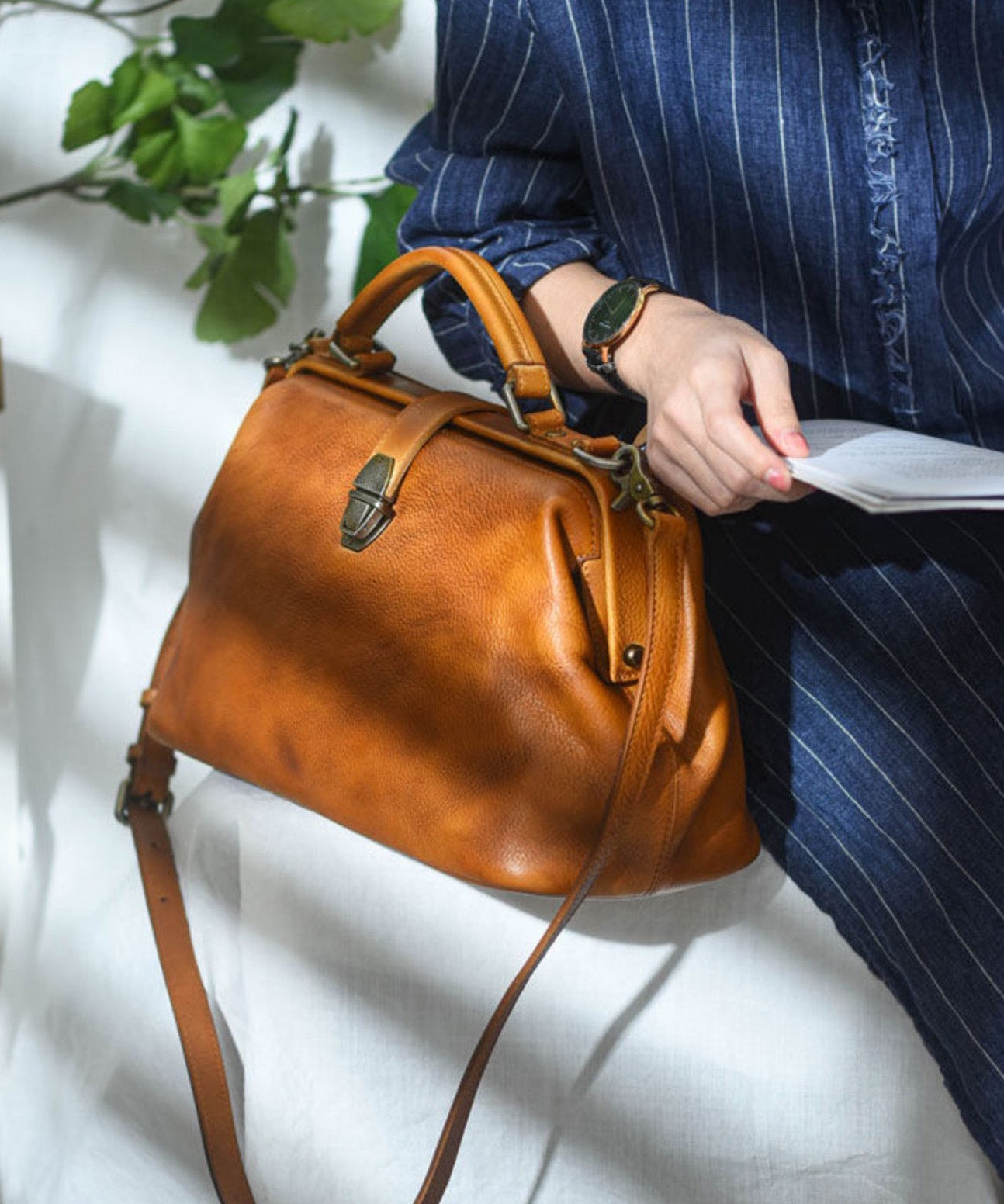 Large Brown Leather Capacity Handbag Tote Vintage