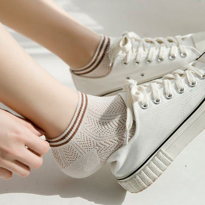 Set Of 5 Pairs: Perforated No Show Socks