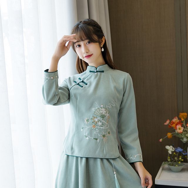 Flower Embroidered Hanfu Blouse