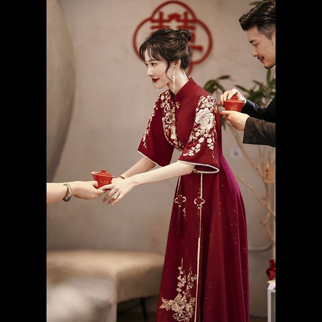 Short-Sleeve Floral Embroidered Midi Bridal Qipao